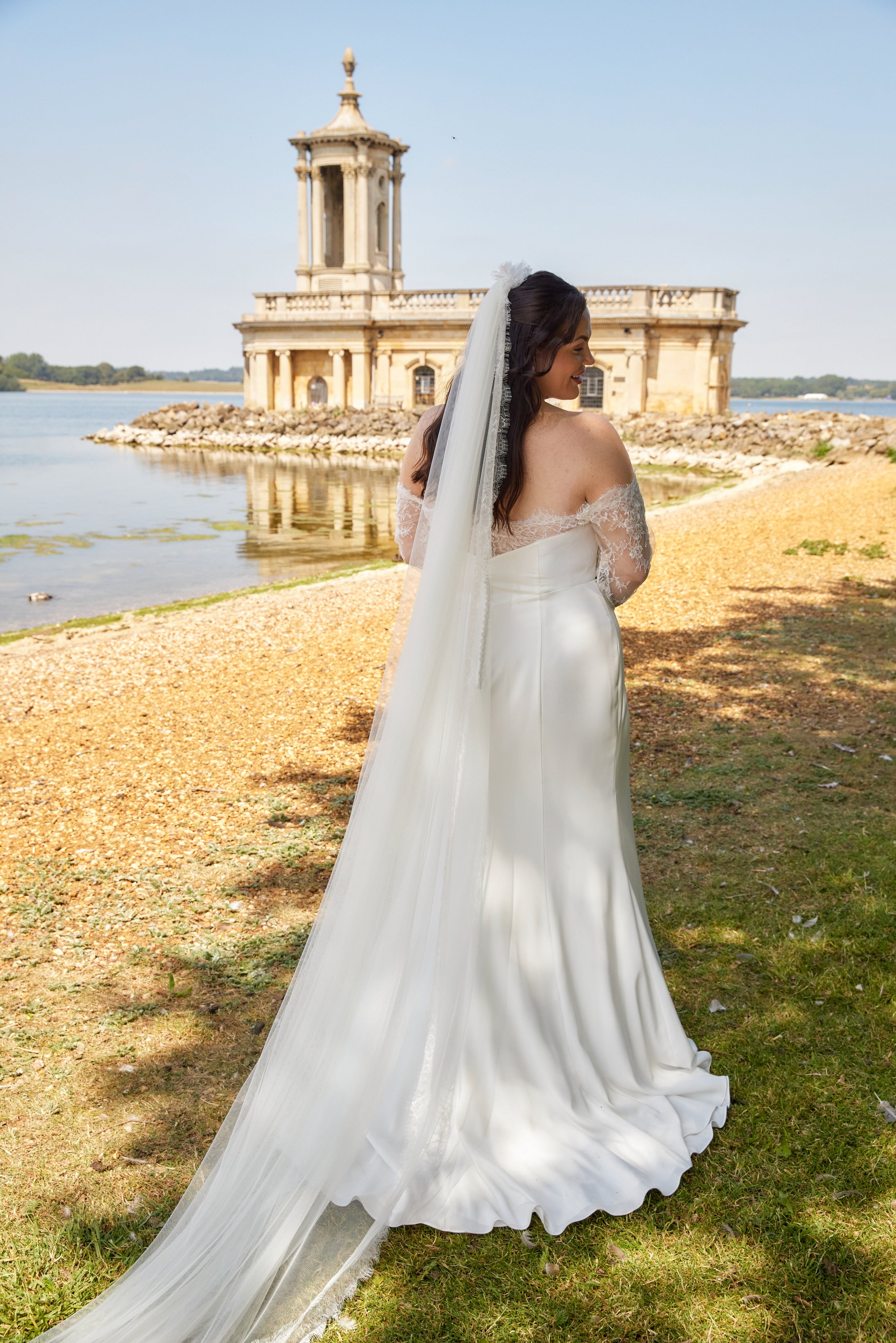 Cece Veil
