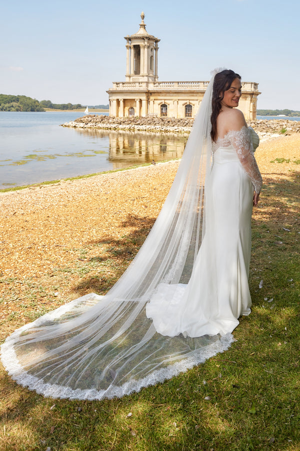 Cece Veil