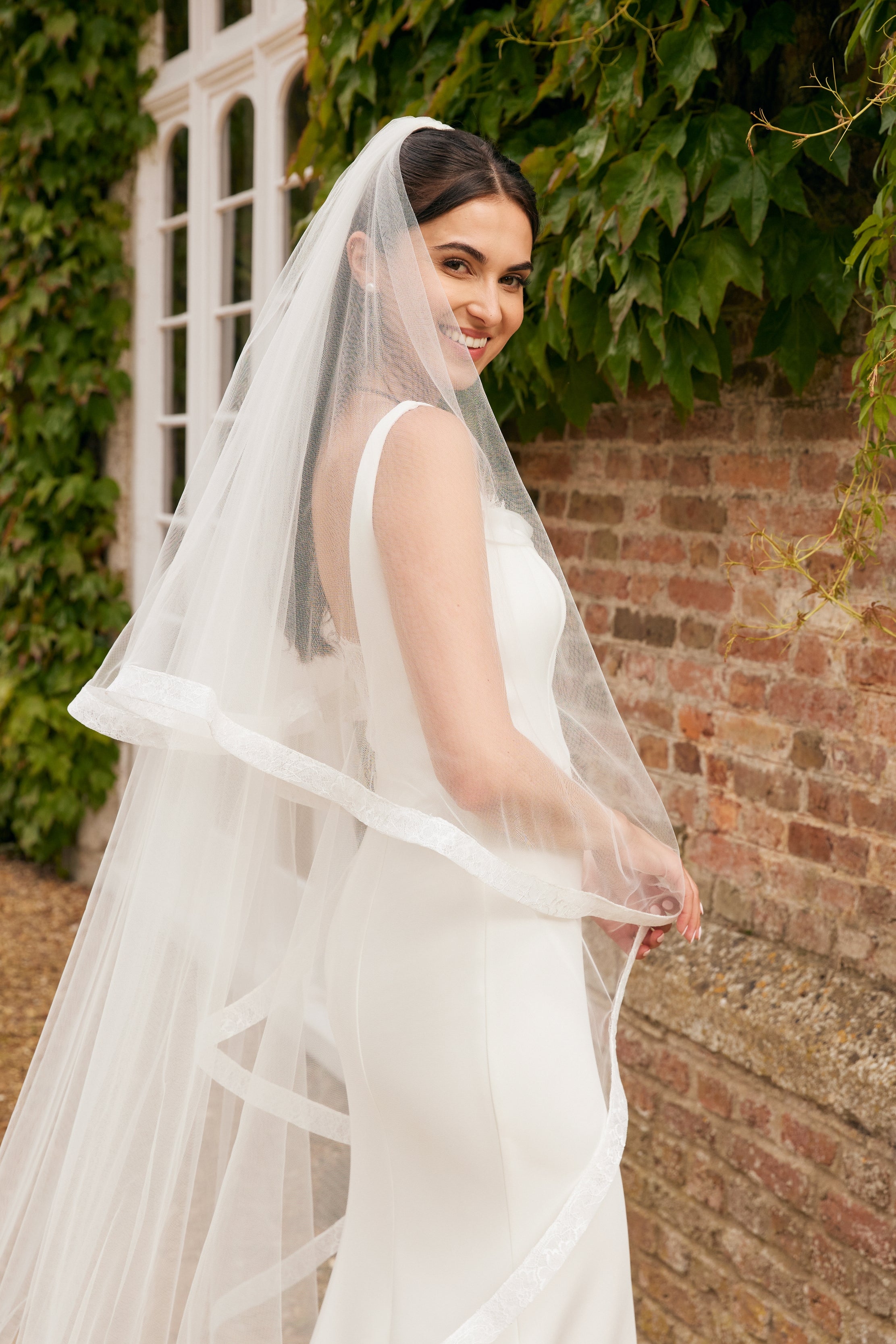 Evie Veil